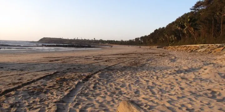 Manori Gorai Beach