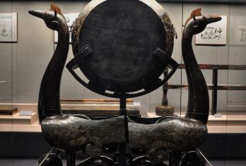 荆州博物馆2H讲解【文博说导师/拼团/包团/研学可选/耳麦】【当天可定，咨询客服。文博说导师团队讲解，严格把控讲解质量，带您深入了解楚国文化。】