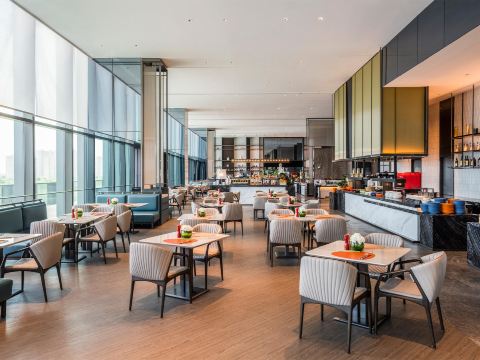 平湖卓越铂尔曼酒店越·咖啡自助餐厅