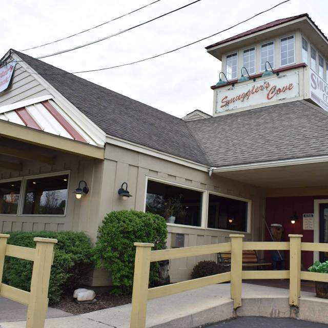 Smuggler's Cove Restaurant餐厅图片