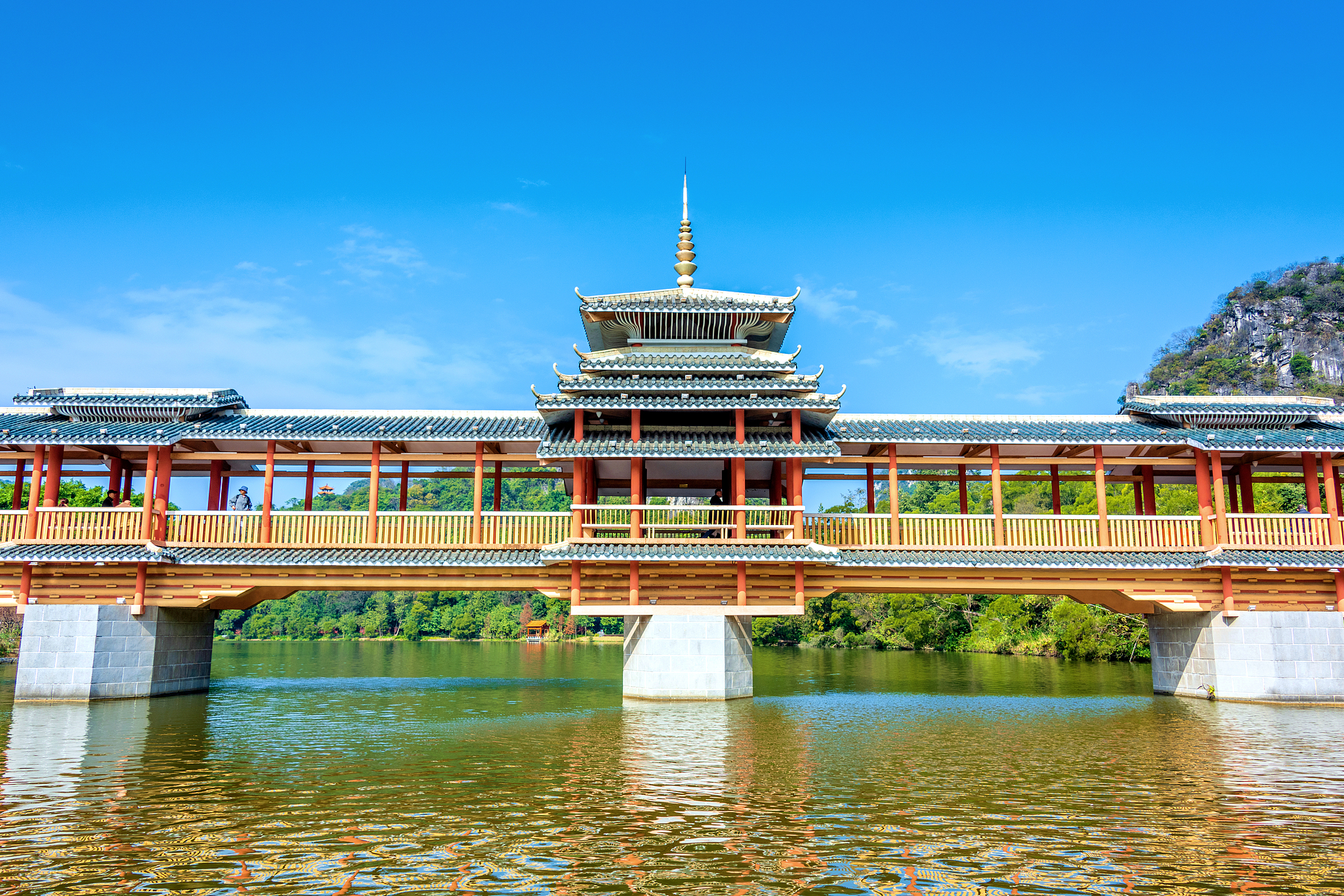 2-Day Liuzhou Tour: Discover Liuzhou's Scenic Beauty and Local Flavors