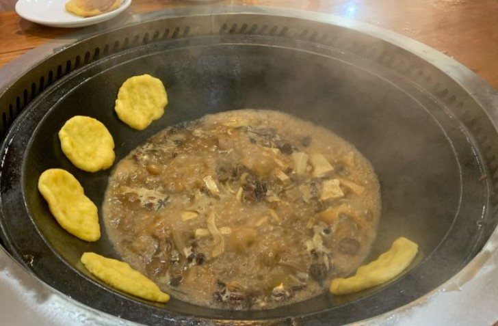 黄河滩地锅城(白沙店)餐厅图片