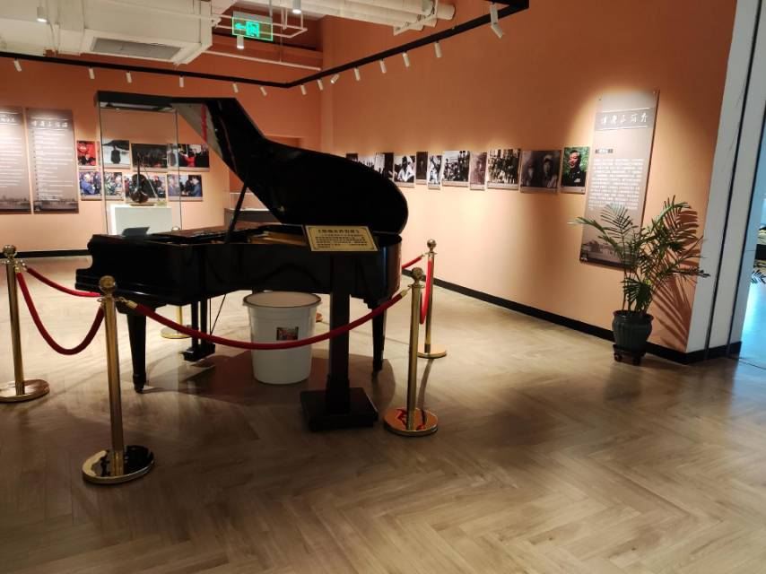 Gallery 2