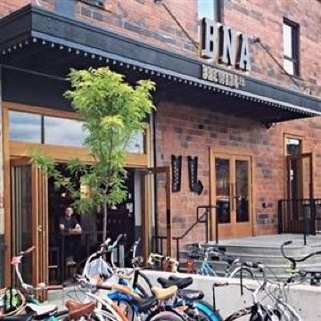 BNA Brewing Co. & Eatery餐厅图片