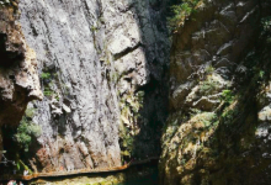 荔波溶洞群景点图片