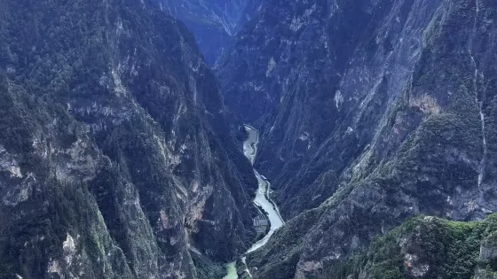 巴拉格宗景區
