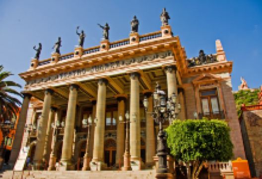 华雷斯剧院景点图片