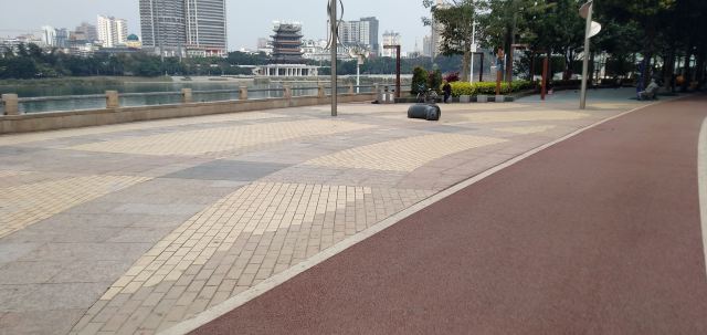 南宁市邕江一桥江滨休闲公园旅行图片 13