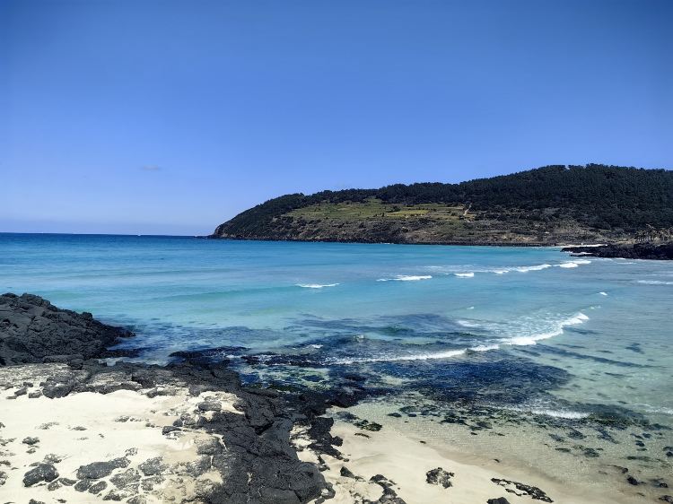 Hamdeok Seoubong Beach (Family-friendly beach with excellent facilities)