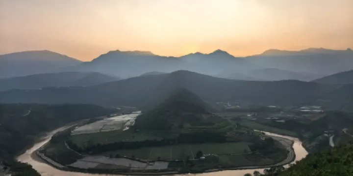 紅河第一灣觀景台