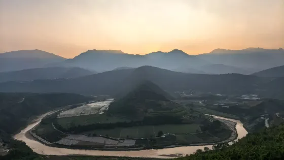 紅河第一灣觀景台