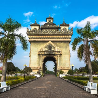 老挝万象+万荣+琅勃拉邦6日5晚自由行