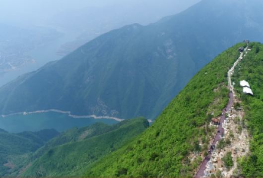 奉节三峡之巅一日游【服务保障《自营，专业定制，让你自由、省心、有保障，无套路完美品质游 》】