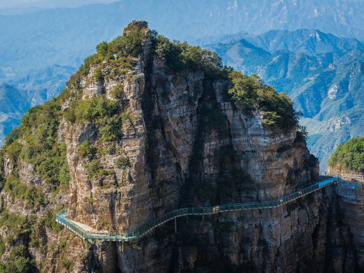 白石山玻璃栈道