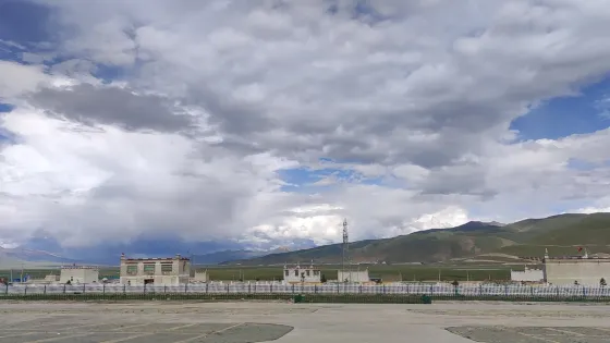 當雄縣當吉仁賽馬場
