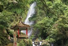 五峰旗瀑布景点图片