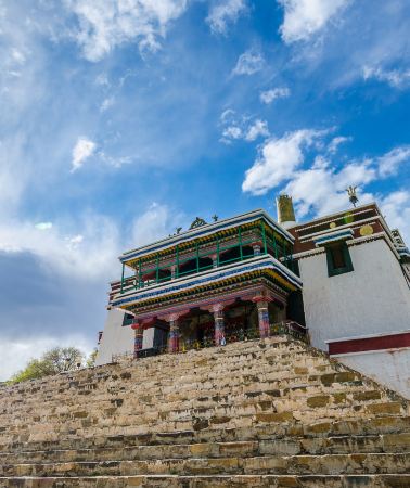 12D11N • Yinchuan + The Mausoleum of Genghis Khan + Whistling Dune Bay + West Dreamy Valley + Shapotou Scenic Area + The Western Xia Mausoleum + Helan Mountain Rock Painting