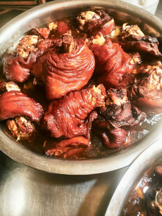 郑师傅扎佐蹄髈火锅