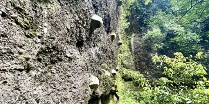 青城前山-朝陽洞