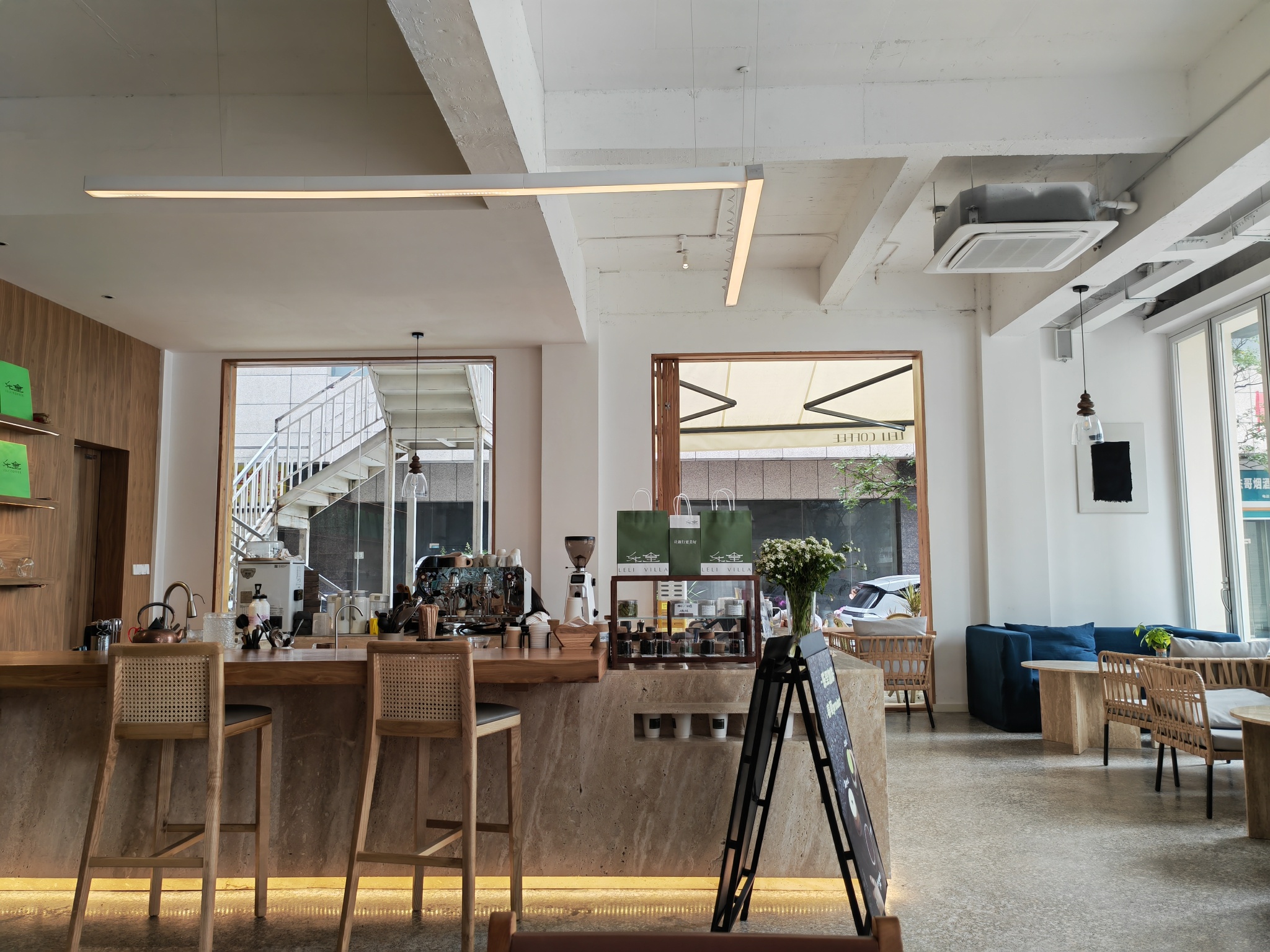 乐里villa设计师·独栋花园民宿(凯里南高铁站店)·乐里咖啡