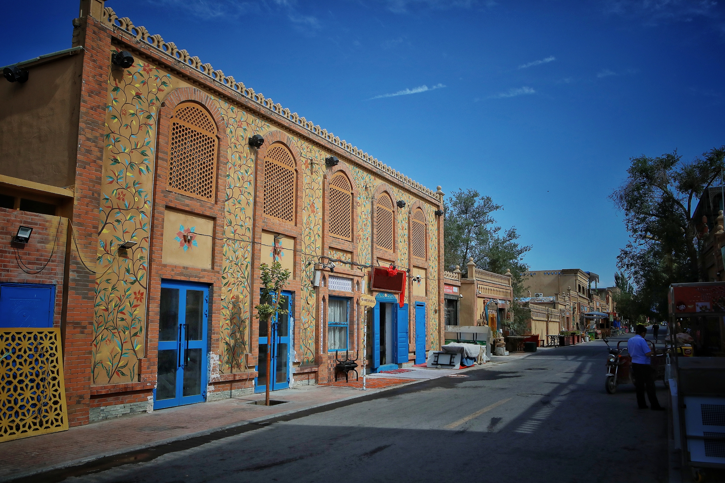 2-Day Hami Tour: Explore Alatun Ancient Street, Natural Beauty of Barkol Grassland