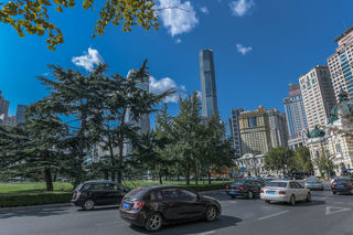 东北交通秩序最好的城市:车让人的文明出行,营造此城的绅士风范