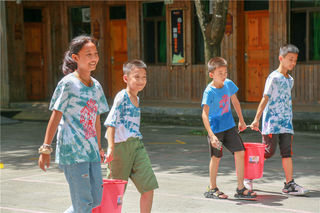 暑假来了,是该让孩子懂得成长了