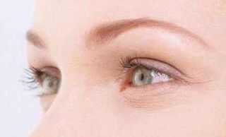 眼部“小熨斗”来袭，菩丽慈植萃紧致眼霜，帮你赶走眼部小细纹