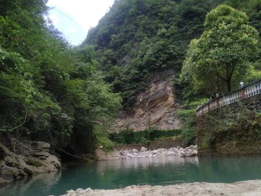鱼泉山风景区