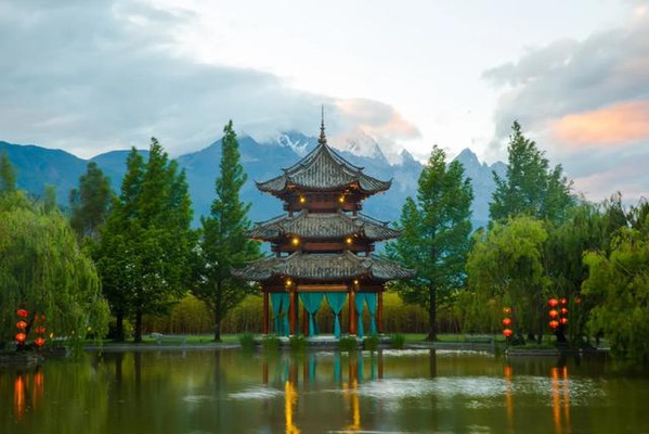 丽江悦榕庄：中式园林，静谧庭院，玉龙雪山是它的背景墙