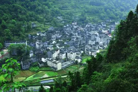 3-Day Jishou Tour: Aizhai Bridge's grandeur, Dehang Canyon's beauty