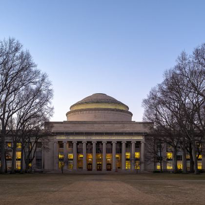 美国波士顿哈佛大学+麻省理工大学+昆西市场一日游【市区包车】