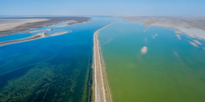 西台吉乃爾湖打卡地