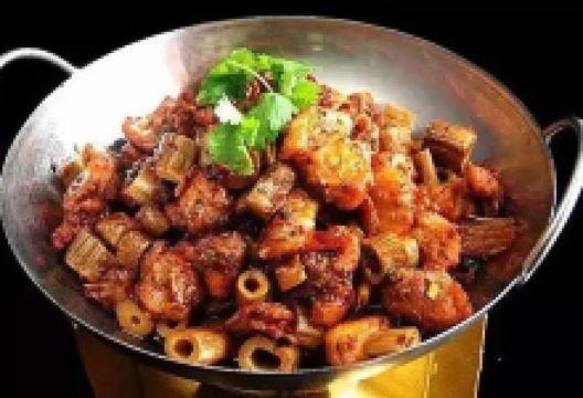 砂锅鸭脚板(宝利金街店)美食图片