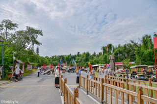 进门一场戏、风情街里走回旧时光！自驾不足一小时玩转长春莲花岛