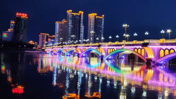 布林哈通河