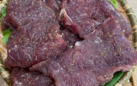 菌王刀叉牛肉·七秒鱼