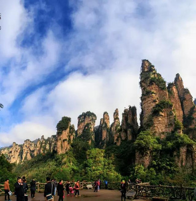 带老人小孩去张家界旅游方便吗?老人能玩吗?张家界旅游攻略