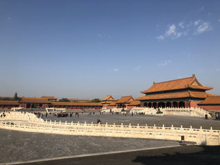 在历史面前,我们匆匆而过