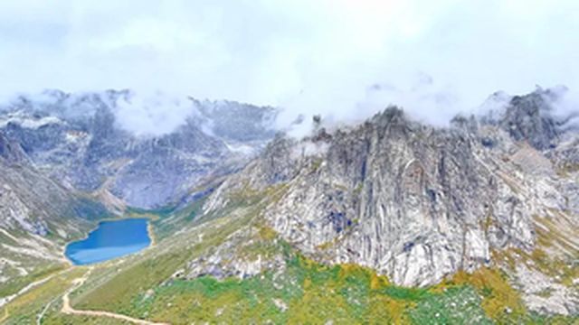 国庆假期去人间仙境莲宝叶则·石头山当“神仙”吧