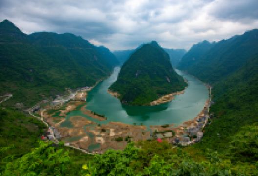 红水河第一湾景点图片