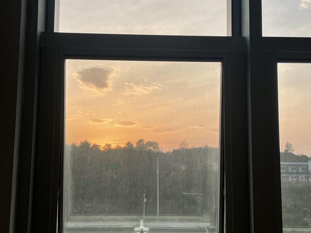 铜仁万山假日酒店主图