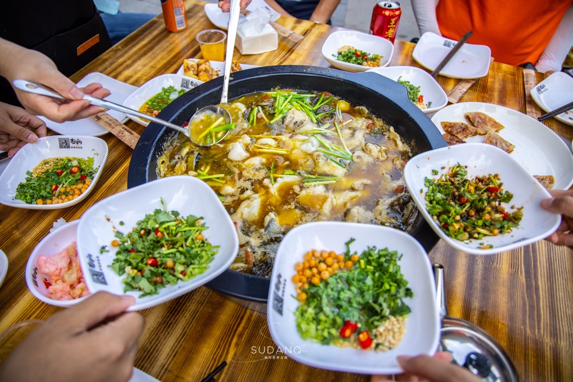 老船舫现做鲜鱼馆(奉节店)