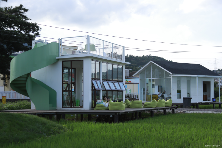 Gallery 2