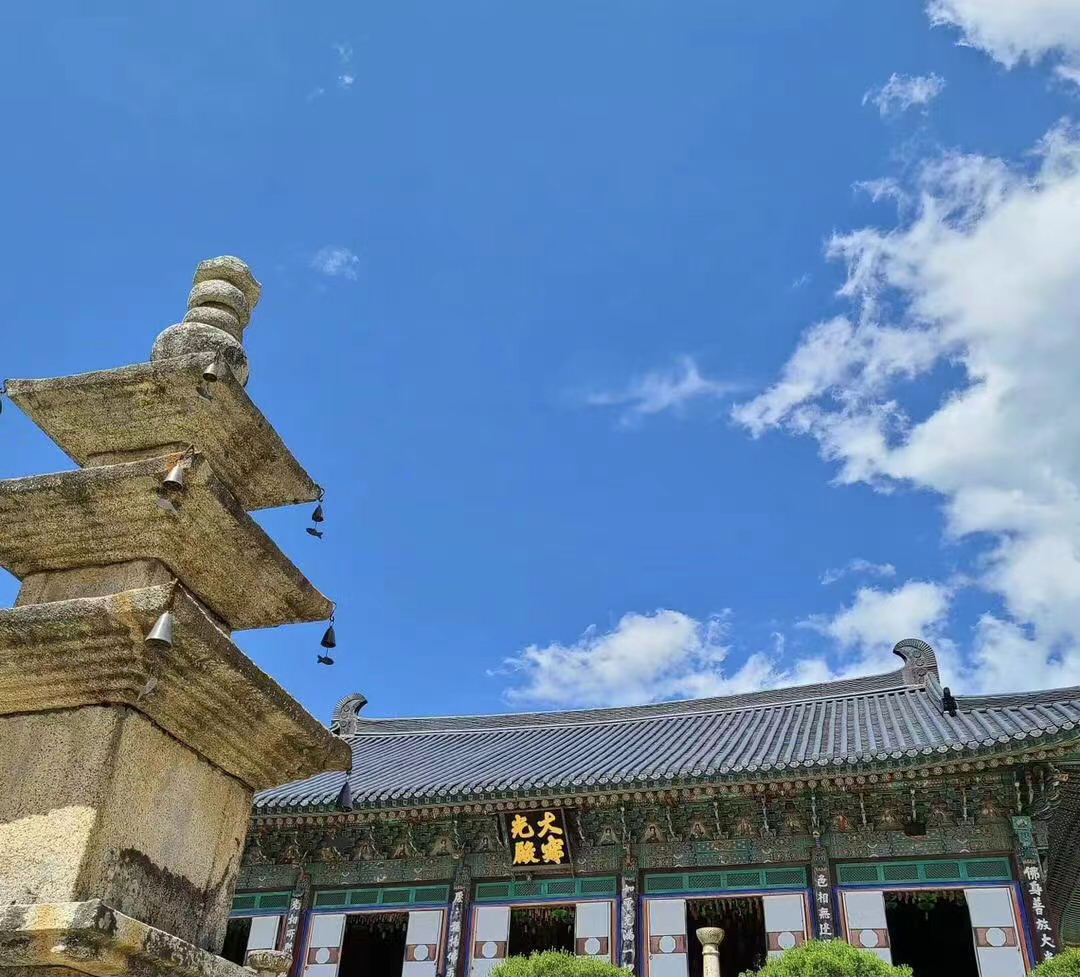 被称为韩国最美寺庙的陕川海印寺，是韩国旅行必游地哦～