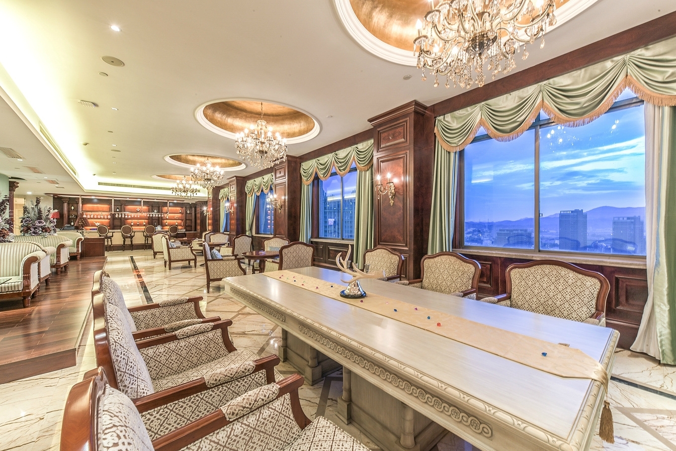 宁国伯爵王朝大酒店餐饮部