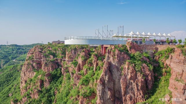 伏羲山红石林景区