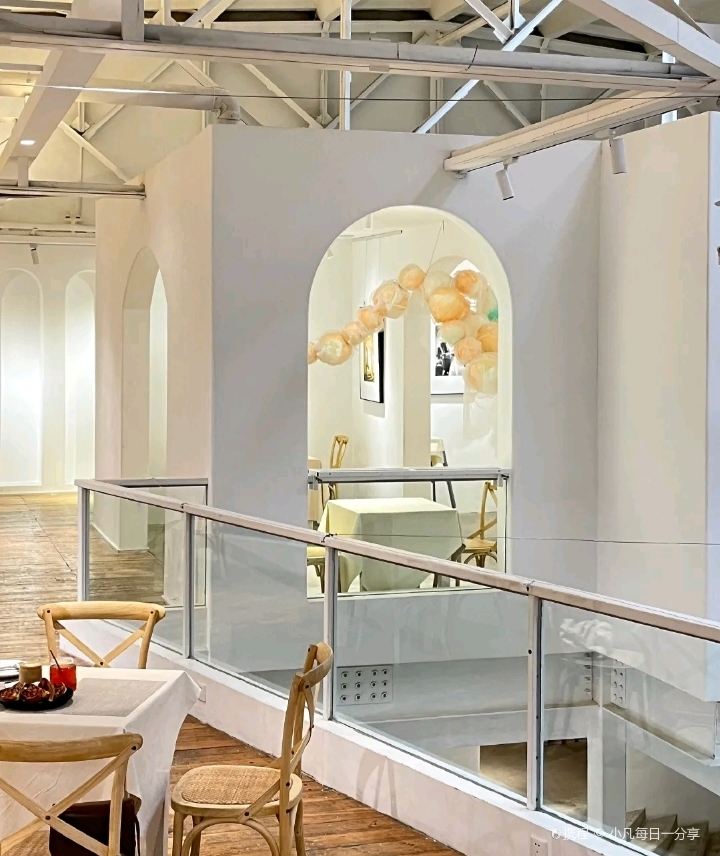 Gallery 4