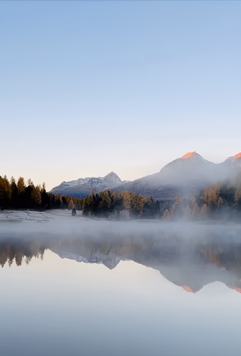 湖边一个平静的霜冻早晨。😍 #这里的风景美如画