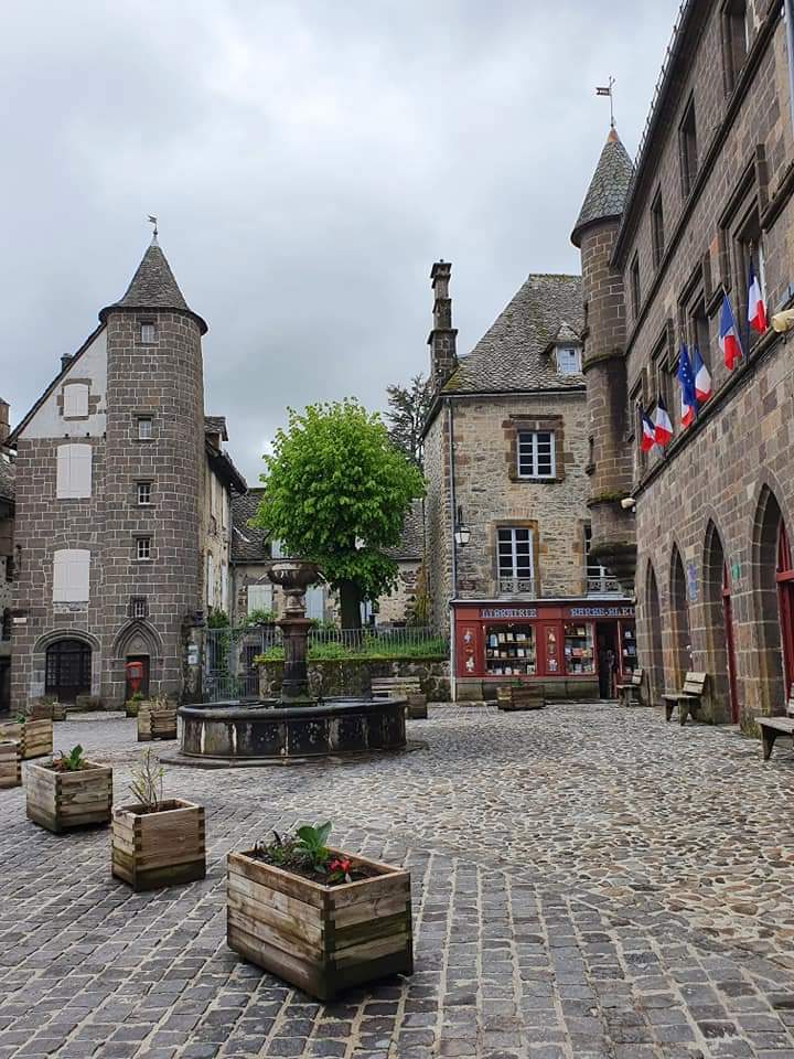 历史悠久的法国最美小镇丨萨莱尔